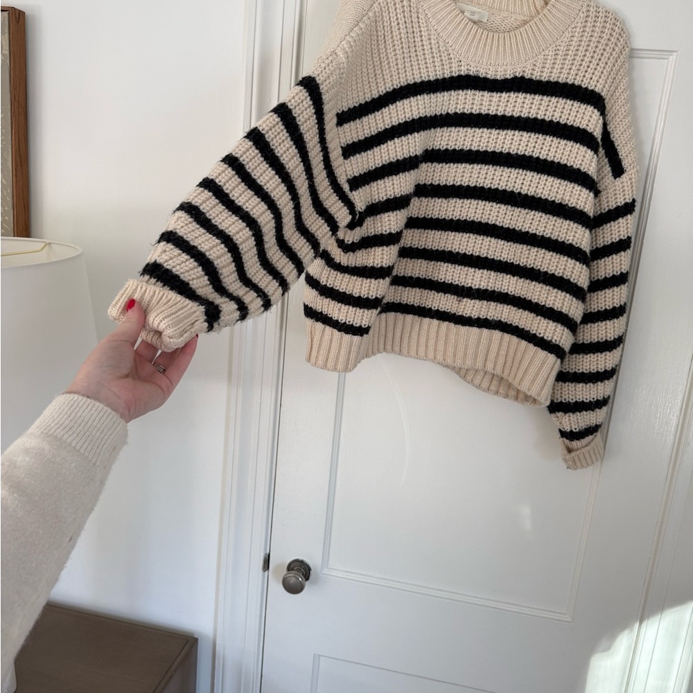 H&M Black and Cream Striped Sweater